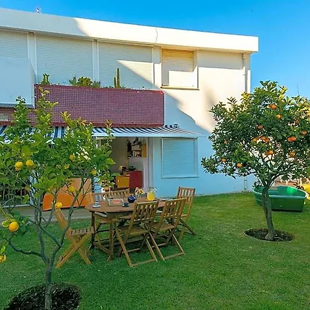 Hotel C12 - Sunshine In Luz Lagos