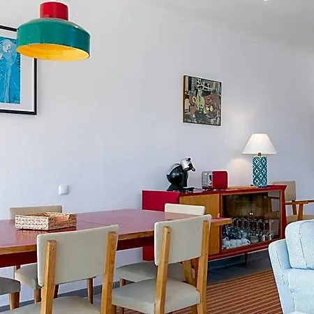 Hotel C12 - Sunshine In Luz Lagos