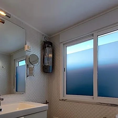Hotel C12 - Sunshine In Luz 3*